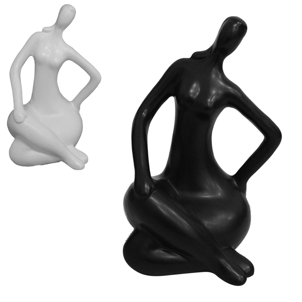 ENFEITE MULHER SENTADA DE PORCELANA PRETO / BRANCO 14X8X8CM